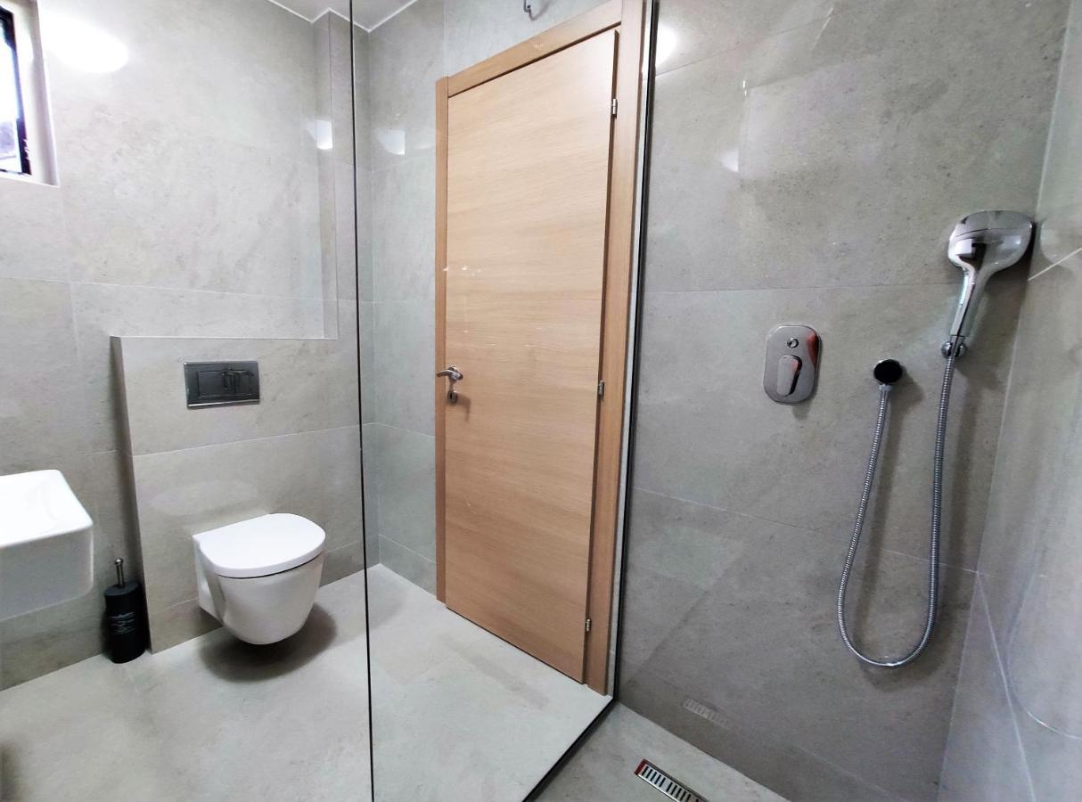 Kala Rooms & Suites Budva Bagian luar foto